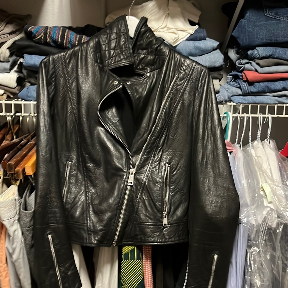 Gorgeous Andrew Marc Leather jacket